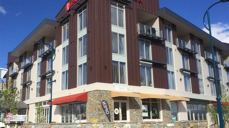 <b>Ramada Hotel & Suites Remarkables Park Exterior</b>. Images powered by <a href="https://iceportal.shijigroup.com/" title="IcePortal" target="_blank">IcePortal</a>.