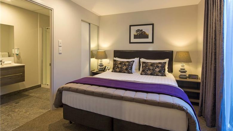 <b>Ramada Hotel & Suites Remarkables Park Suite</b>. Images powered by <a href="https://iceportal.shijigroup.com/" title="IcePortal" target="_blank">IcePortal</a>.