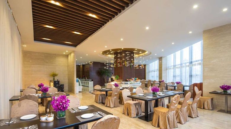 <b>Ramada Huize Restaurant</b>. Images powered by <a href="https://iceportal.shijigroup.com/" title="IcePortal" target="_blank">IcePortal</a>.