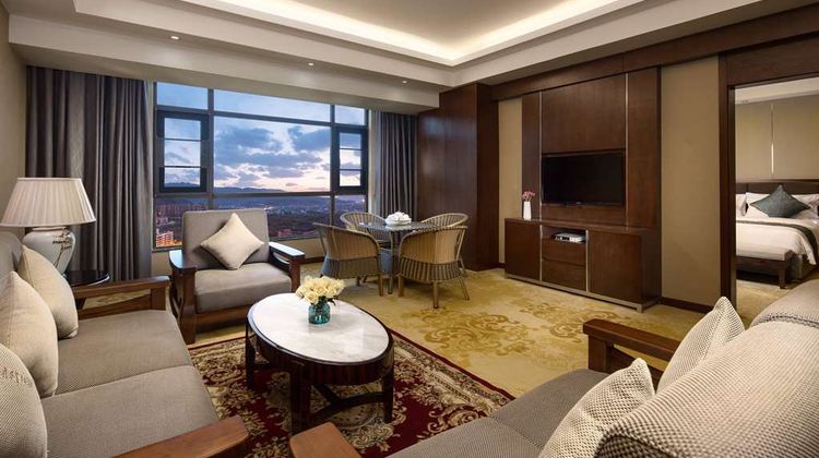Ramada Huize Room