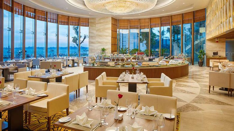 <b>Wyndham Legend Halong Hotel Restaurant</b>. Images powered by <a href="https://iceportal.shijigroup.com/" title="IcePortal" target="_blank">IcePortal</a>.