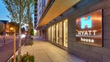 <b>Hyatt House Portland/Downtown Exterior</b>. Images powered by <a href="https://iceportal.shijigroup.com/" title="IcePortal" target="_blank">IcePortal</a>.