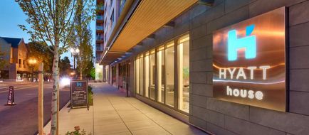 Hyatt House Portland/Downtown Exterior
