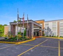 La Quinta Inn & Suites Sturbridge Exterior
