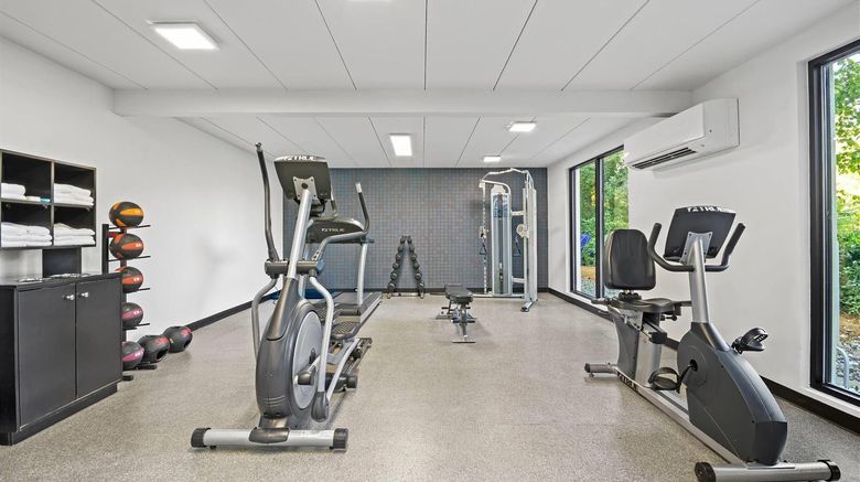 <b>La Quinta Inn & Suites Sturbridge Health</b>. Images powered by <a href="https://iceportal.shijigroup.com/" title="IcePortal" target="_blank">IcePortal</a>.
