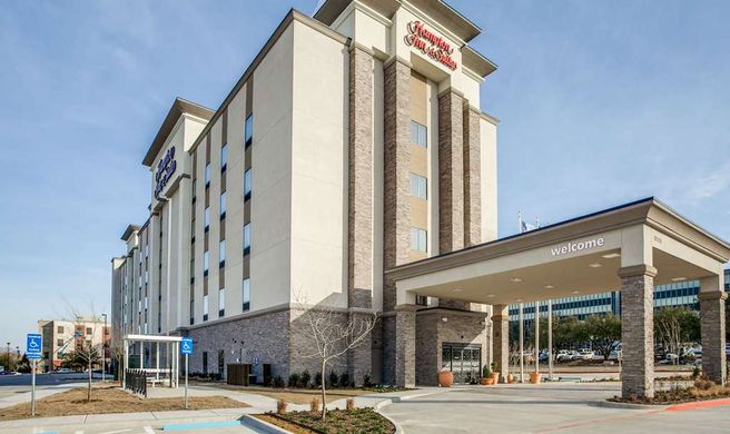 Hampton Inn/Suites Dallas - Central Expy Exterior