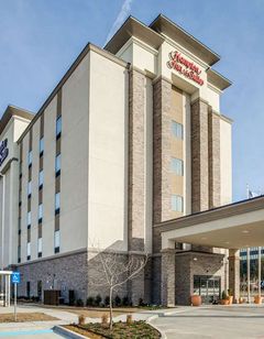Hampton Inn/Suites Dallas - Central Expy