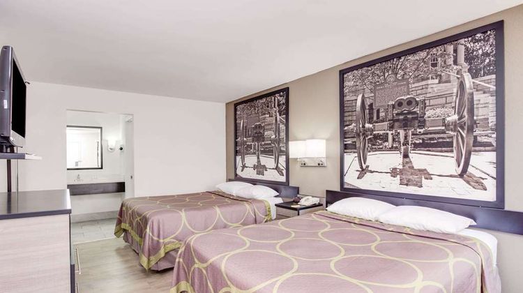 Super 8 Dalton Room