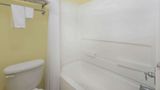 Super 8 Kingsland Room