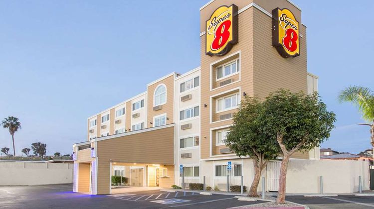 Super 8 National City Chula Vista Exterior