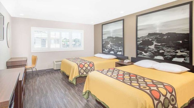 Super 8 National City Chula Vista Room