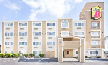 Super 8 National City Chula Vista