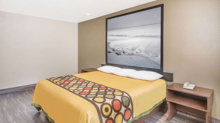 Super 8 National City Chula Vista Room