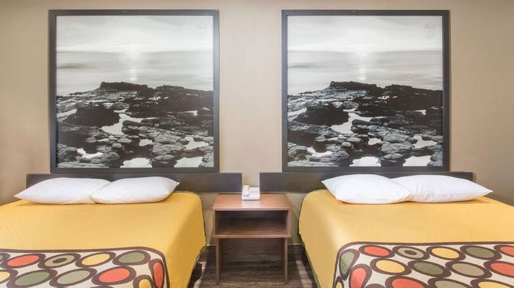Super 8 National City Chula Vista Room