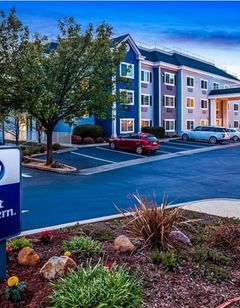 Best Western The Paradise Lodge