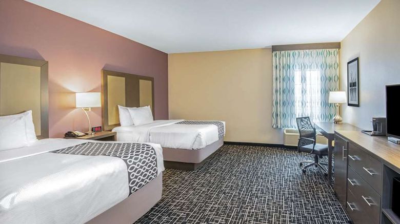 <b>La Quinta Inn & Suites Weatherford Room</b>. Images powered by <a href="https://iceportal.shijigroup.com/" title="IcePortal" target="_blank">IcePortal</a>.