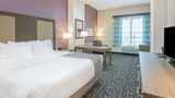 <b>La Quinta Inn & Suites Weatherford Room</b>. Images powered by <a href="https://iceportal.shijigroup.com/" title="IcePortal" target="_blank">IcePortal</a>.