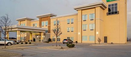 La Quinta Inn & Suites Weatherford Exterior