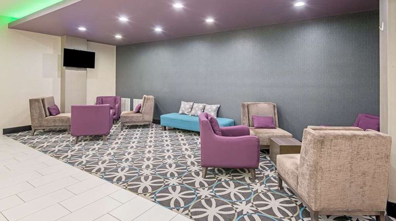 <b>La Quinta Inn & Suites Weatherford Lobby</b>. Images powered by <a href="https://iceportal.shijigroup.com/" title="IcePortal" target="_blank">IcePortal</a>.