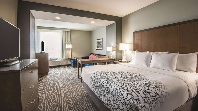 <b>La Quinta Inn & Suites Kingman Room</b>. Images powered by <a href="https://iceportal.shijigroup.com/" title="IcePortal" target="_blank">IcePortal</a>.