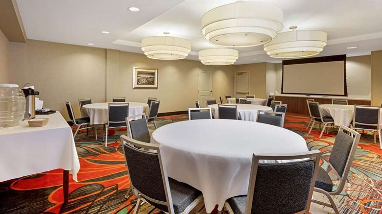 <b>La Quinta Inn & Suites Kingman Meeting</b>. Images powered by <a href="https://iceportal.shijigroup.com/" title="IcePortal" target="_blank">IcePortal</a>.