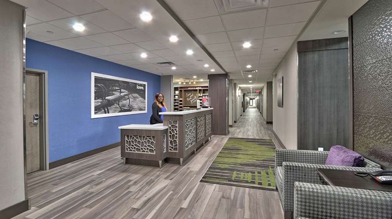 <b>Hampton Inn & Suites Guthrie Lobby</b>. Images powered by <a href="https://iceportal.shijigroup.com/" title="IcePortal" target="_blank">IcePortal</a>.