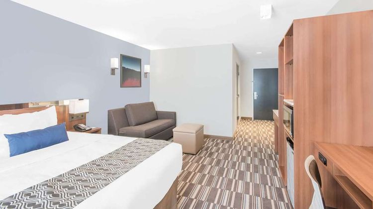Microtel Inn & Suites Binghamton Suite