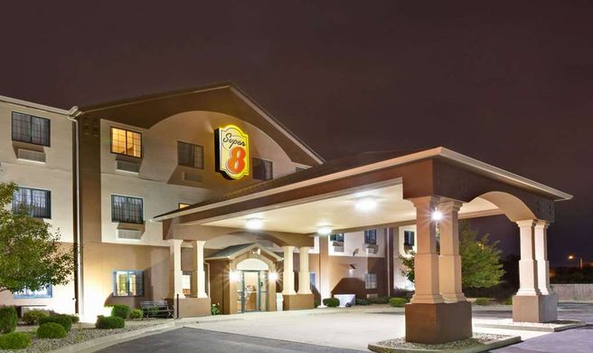 Super 8 South Bend Exterior