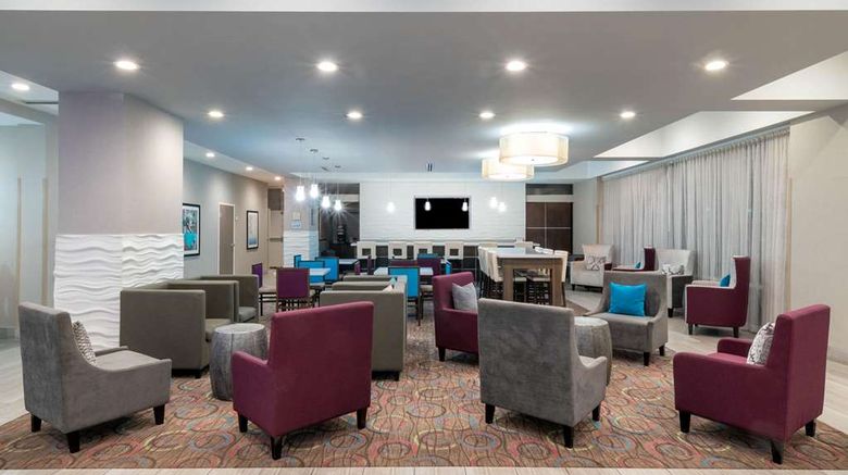 <b>La Quinta Inn & Suites Forsyth Lobby</b>. Images powered by <a href="https://iceportal.shijigroup.com/" title="IcePortal" target="_blank">IcePortal</a>.