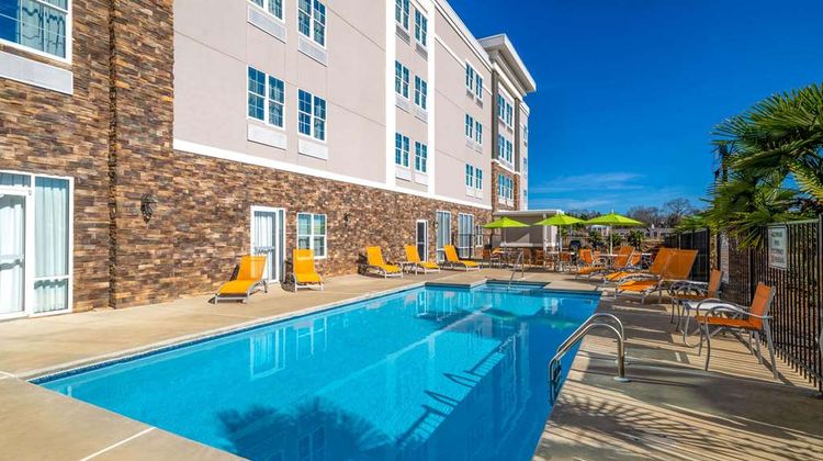 La Quinta Inn & Suites Forsyth Pool