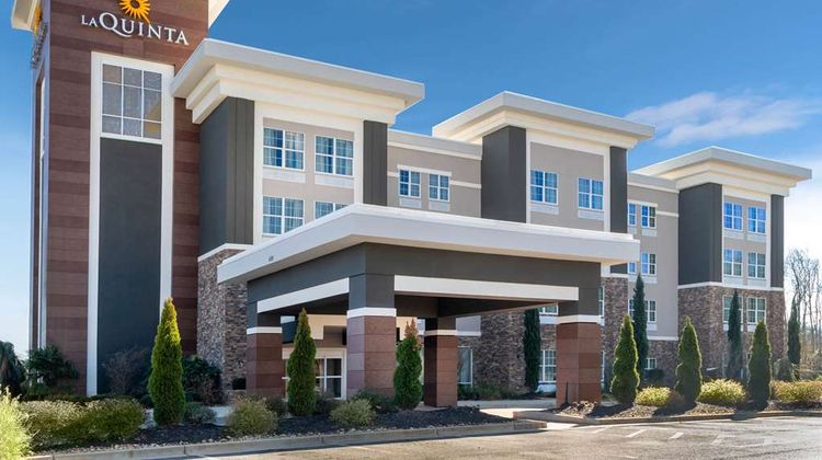 La Quinta Inn & Suites Forsyth Exterior