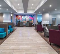 La Quinta Inn & Suites Forsyth Lobby