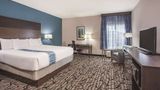 <b>La Quinta Inn & Suites Cullman Room</b>. Images powered by <a href="https://iceportal.shijigroup.com/" title="IcePortal" target="_blank">IcePortal</a>.