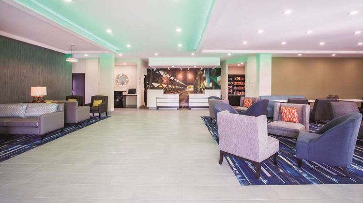 La Quinta Inn & Suites Cullman Lobby