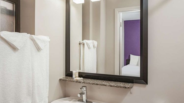 La Quinta Inn & Suites NYC Central Park Room