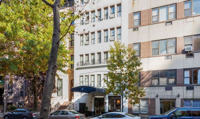 La Quinta Inn & Suites NYC Central Park Exterior