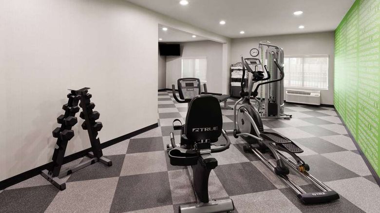 <b>La Quinta Inn & Suites Loudon Health</b>. Images powered by <a href="https://iceportal.shijigroup.com/" title="IcePortal" target="_blank">IcePortal</a>.