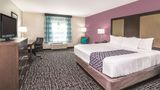 <b>La Quinta Inn & Suites Loudon Room</b>. Images powered by <a href="https://iceportal.shijigroup.com/" title="IcePortal" target="_blank">IcePortal</a>.