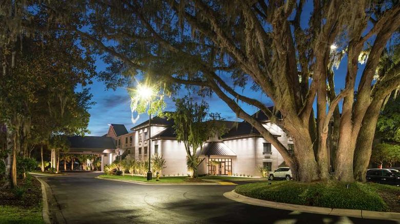 <b>DoubleTree by Hilton Gainesville Exterior</b>. Images powered by <a href="https://iceportal.shijigroup.com/" title="IcePortal" target="_blank">IcePortal</a>.