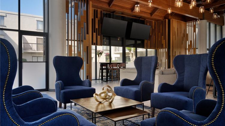 DoubleTree by Hilton Gainesville Lobby