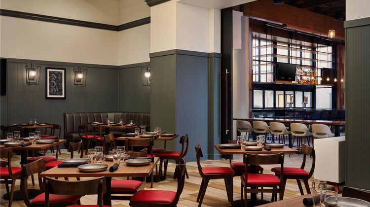 DoubleTree by Hilton Gainesville Restaurant