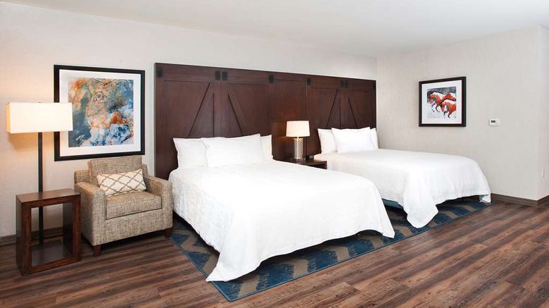 <b>Hilton Garden Inn Burbank Downtown Room</b>. Images powered by <a href="https://iceportal.shijigroup.com/" title="IcePortal" target="_blank">IcePortal</a>.