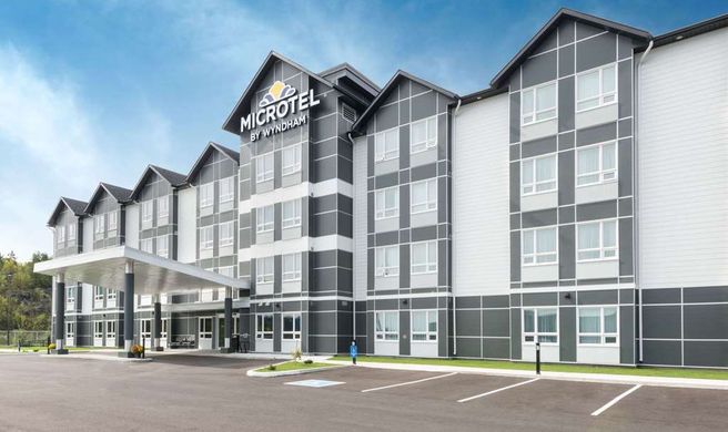 Microtel Inn & Suites, Sudbury Exterior