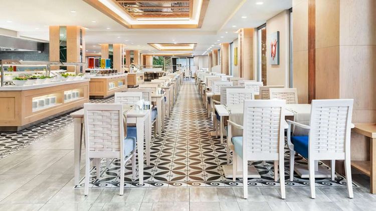 Ramada Hotel & Suites Kusadasi Restaurant