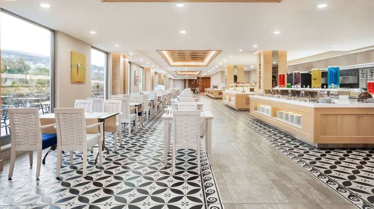 Ramada Hotel & Suites Kusadasi Restaurant