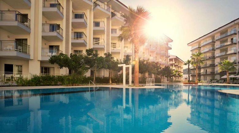 <b>Ramada Hotel & Suites Kusadasi Pool</b>. Images powered by <a href="https://iceportal.shijigroup.com/" title="IcePortal" target="_blank">IcePortal</a>.