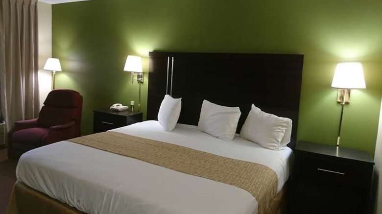 <b>Travelodge Knoxville East Room</b>. Images powered by <a href="https://iceportal.shijigroup.com/" title="IcePortal" target="_blank">IcePortal</a>.
