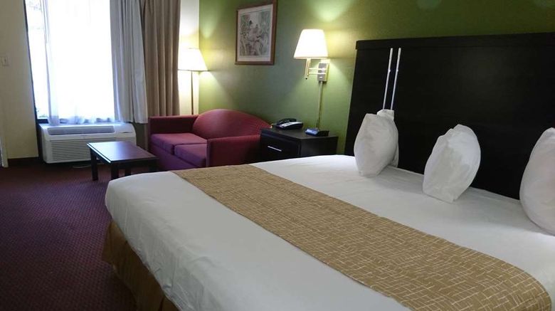 <b>Travelodge Knoxville East Room</b>. Images powered by <a href="https://iceportal.shijigroup.com/" title="IcePortal" target="_blank">IcePortal</a>.