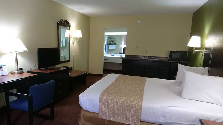 <b>Travelodge Knoxville East Room</b>. Images powered by <a href="https://iceportal.shijigroup.com/" title="IcePortal" target="_blank">IcePortal</a>.