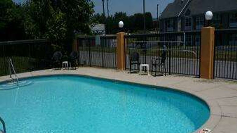 <b>Travelodge Knoxville East Pool</b>. Images powered by <a href="https://iceportal.shijigroup.com/" title="IcePortal" target="_blank">IcePortal</a>.